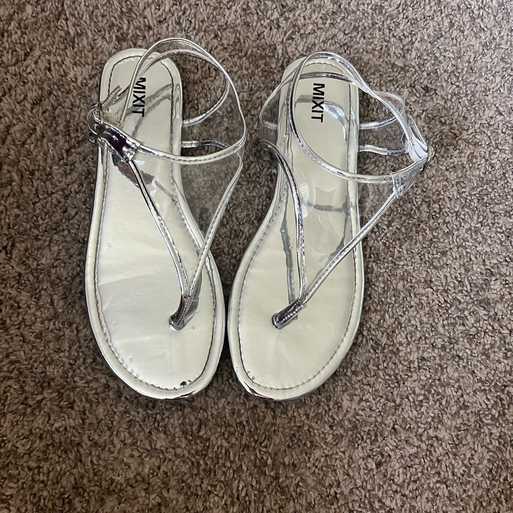 Sandals - Picture 2 of 3
